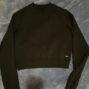 Hollister black cropped sweatshirt